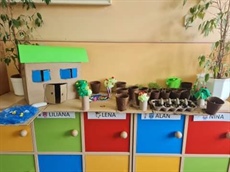 Wiosenny ogródek w klasie Ia