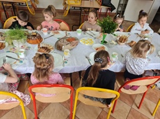 Śniadanie wielkanocne w Korytach