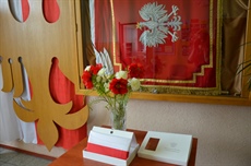 FLAGA PAŃSTWOWA OD PANI MINISTER MARLENY MALĄG